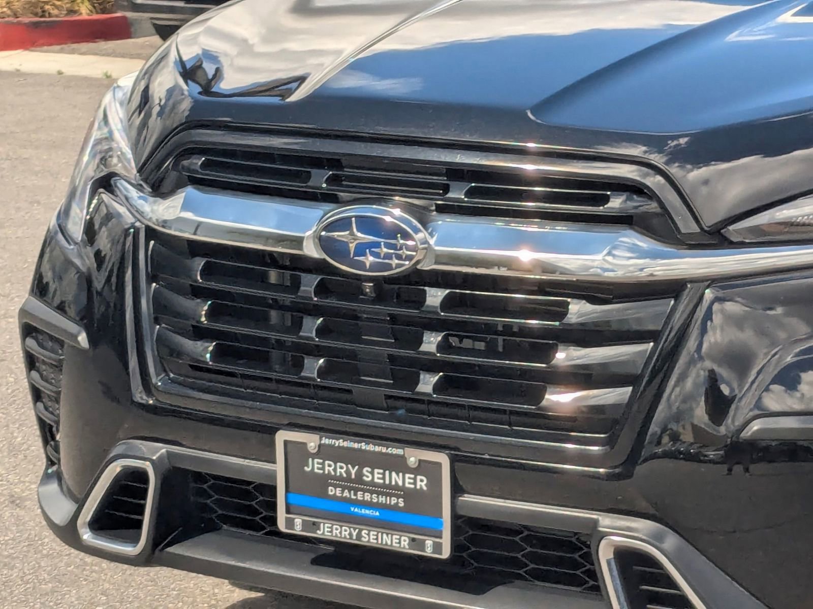 Used 2023 Subaru Ascent Touring image 9