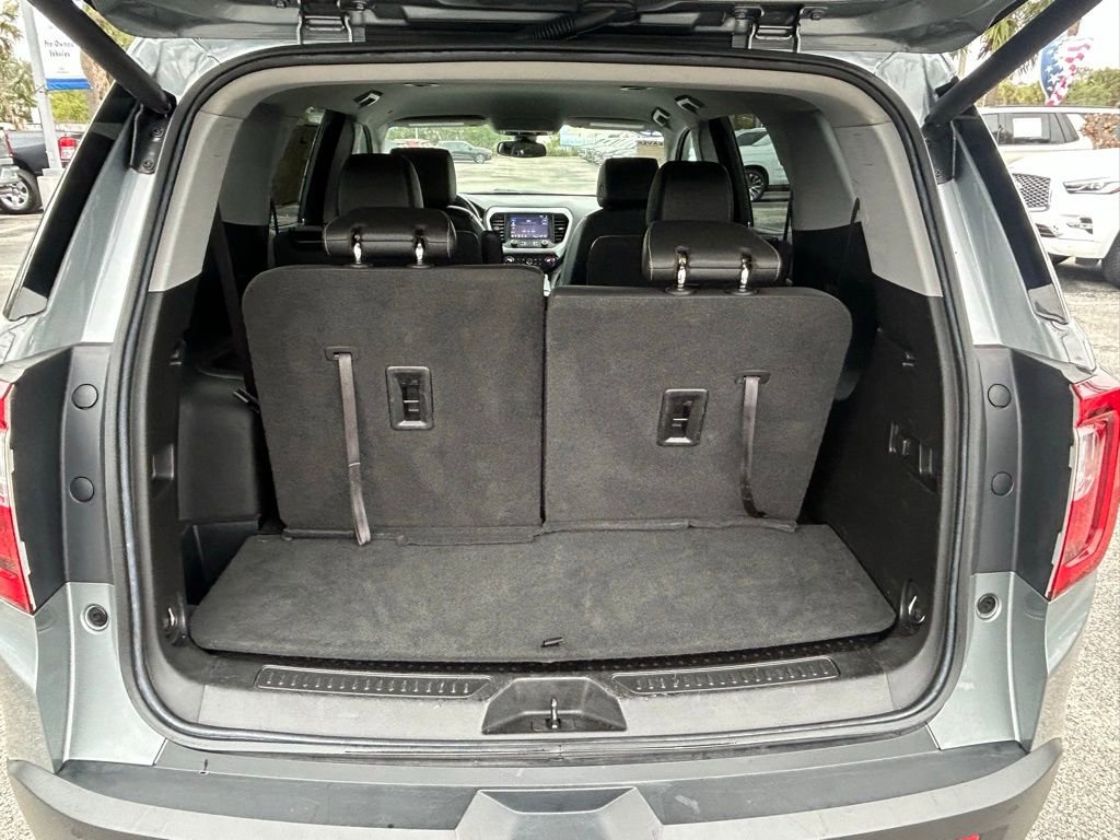 Used 2023 GMC Acadia SLT image 11