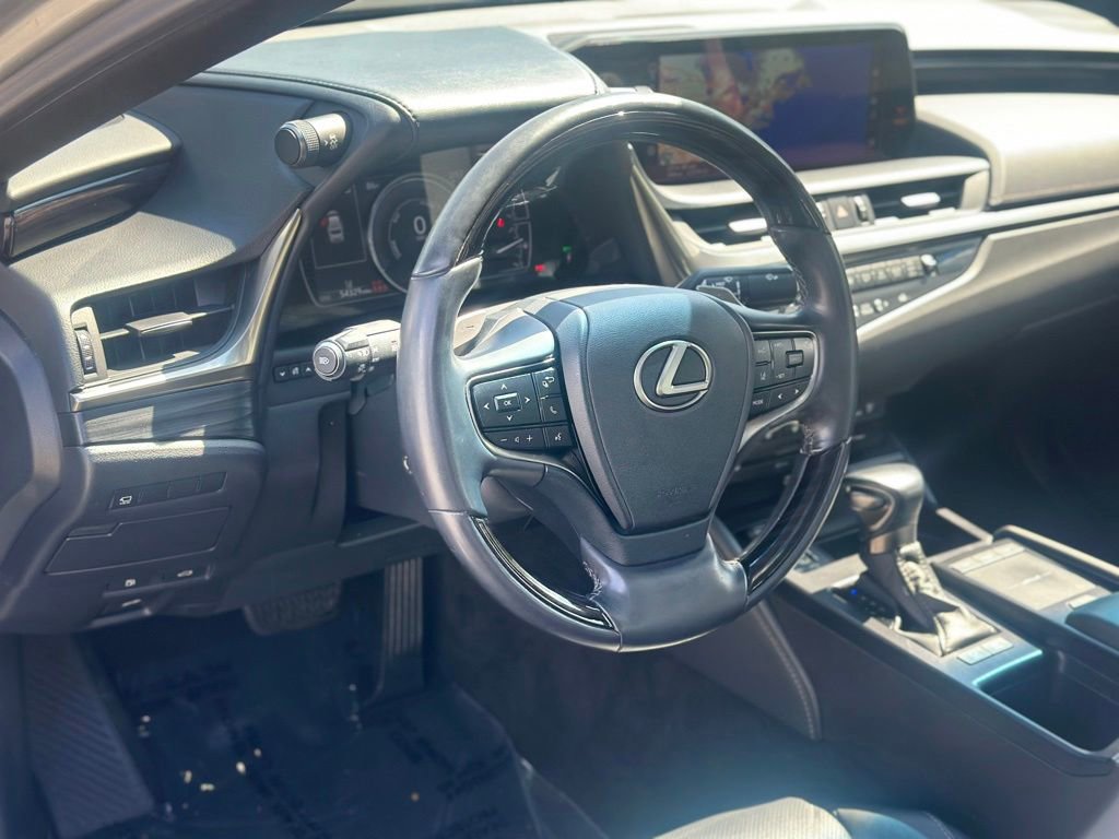 Used 2021 Lexus ES 300h w/ Accessory Package FWD image 10