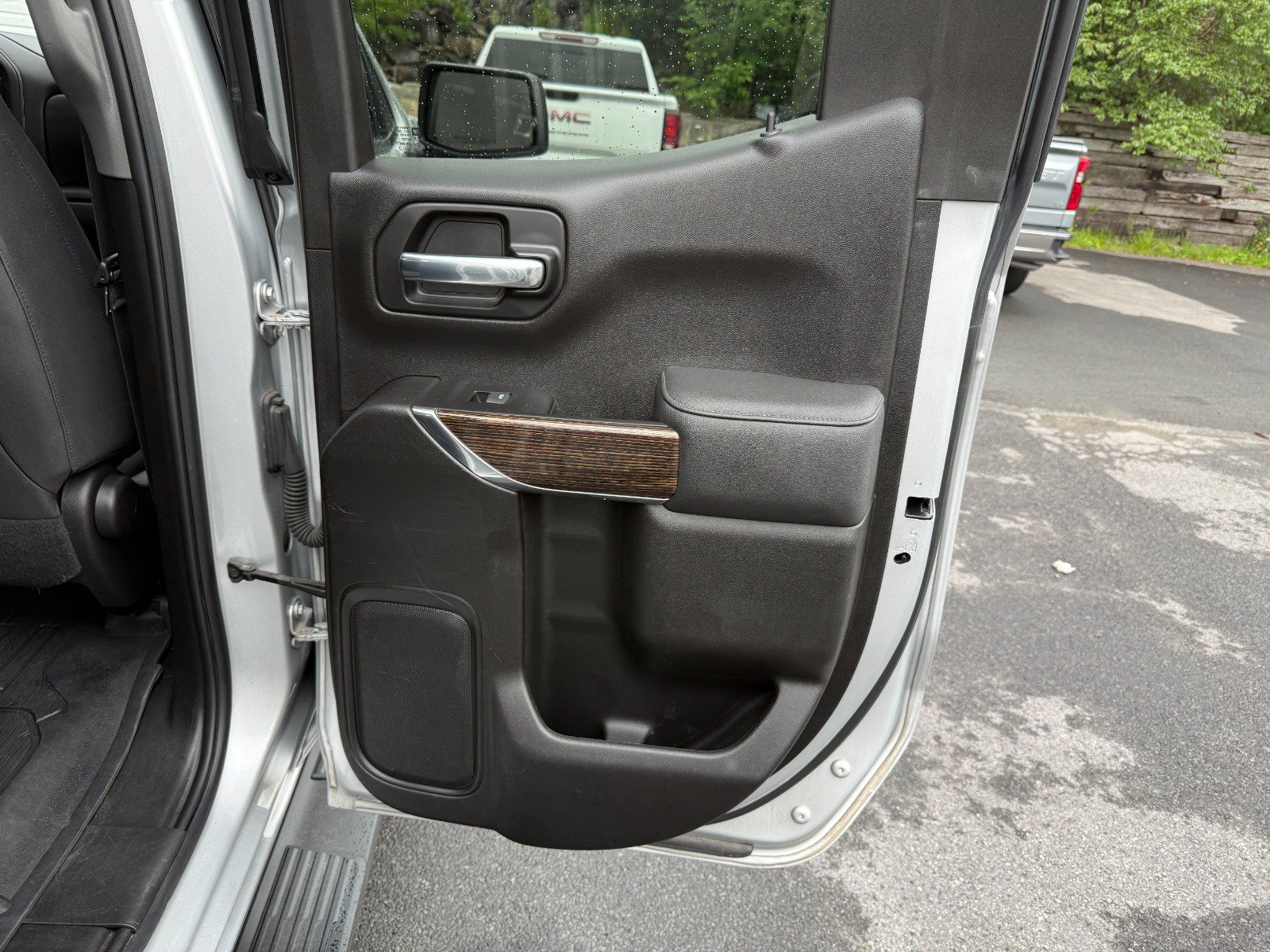 Certified 2022 GMC Sierra 1500 Elevation w/ LPO, Elevation Black Package AWD/4WD image 21