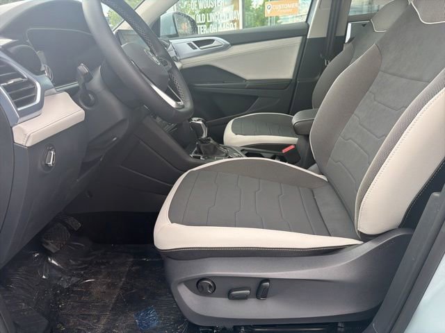 New 2026 Volkswagen Taos SE AWD/4WD image 46