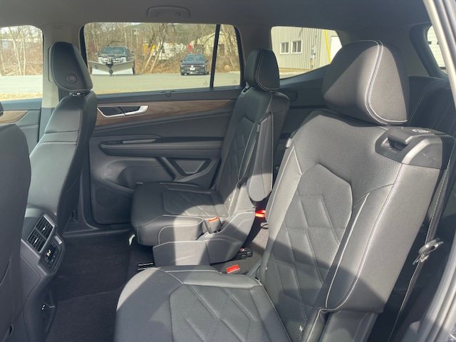 New 2026 Volkswagen Atlas SE image 8