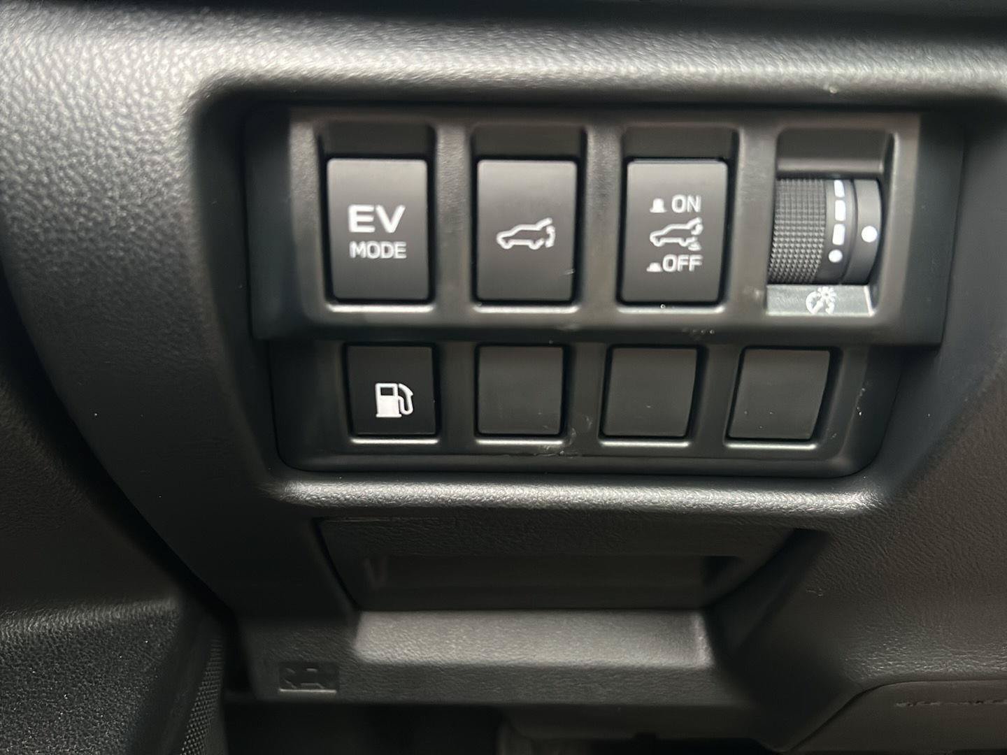 Used 2025 Subaru Forester Touring AWD/4WD image 17