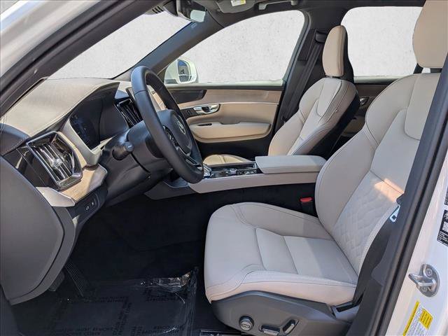 New 2026 Volvo XC90 T8 Plus w/ Protection Package AWD/4WD image 4