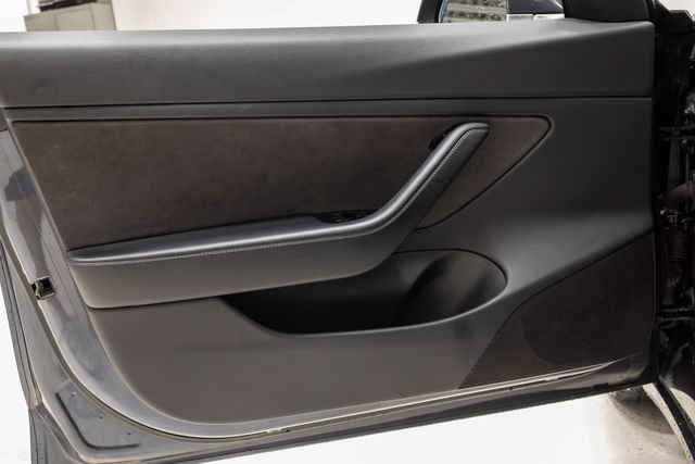 Used 2018 Tesla Model 3 Long Range RWD image 8