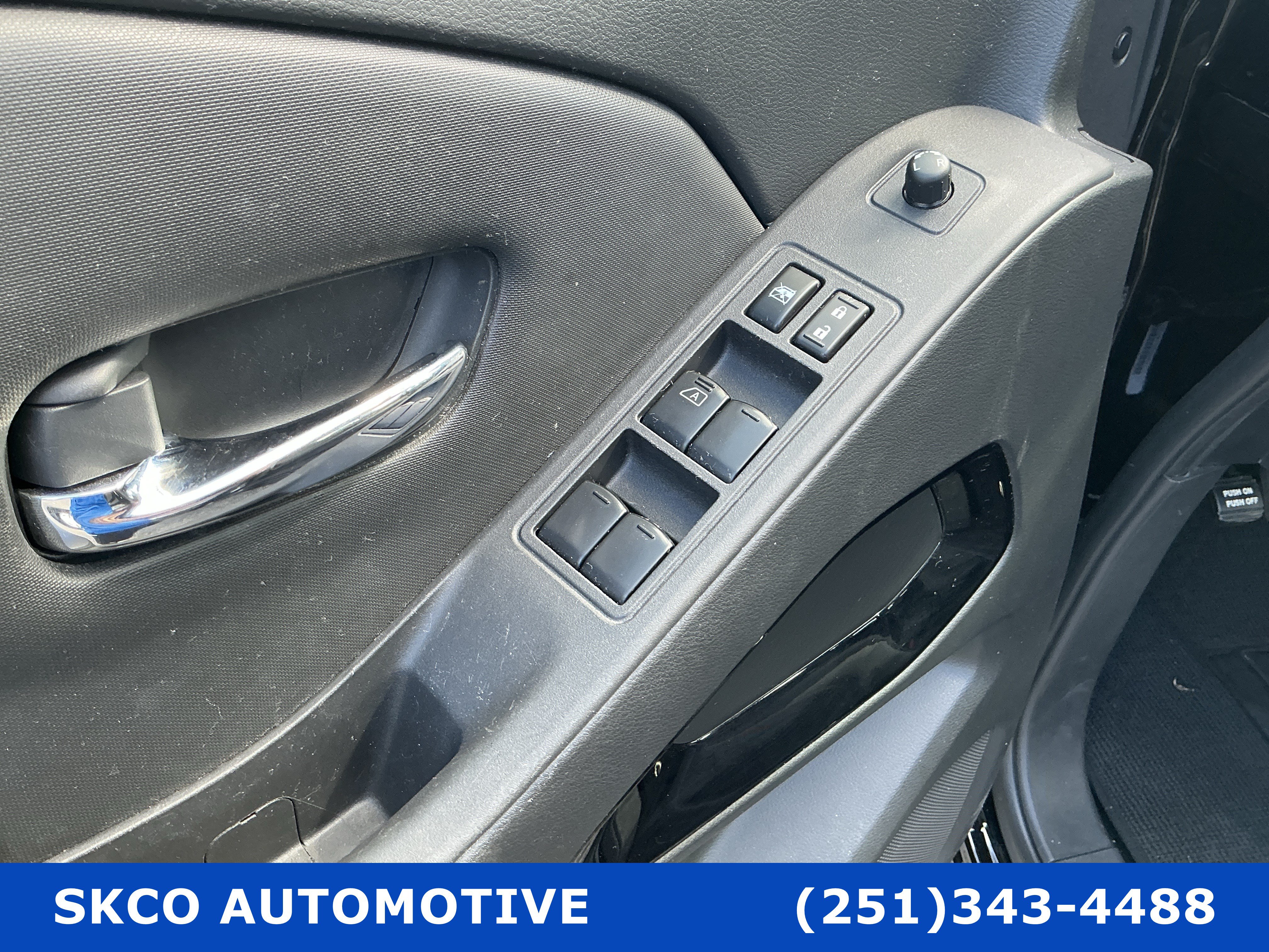 Used 2023 Nissan Frontier SV w/ Midnight Edition Package AWD/4WD image 22