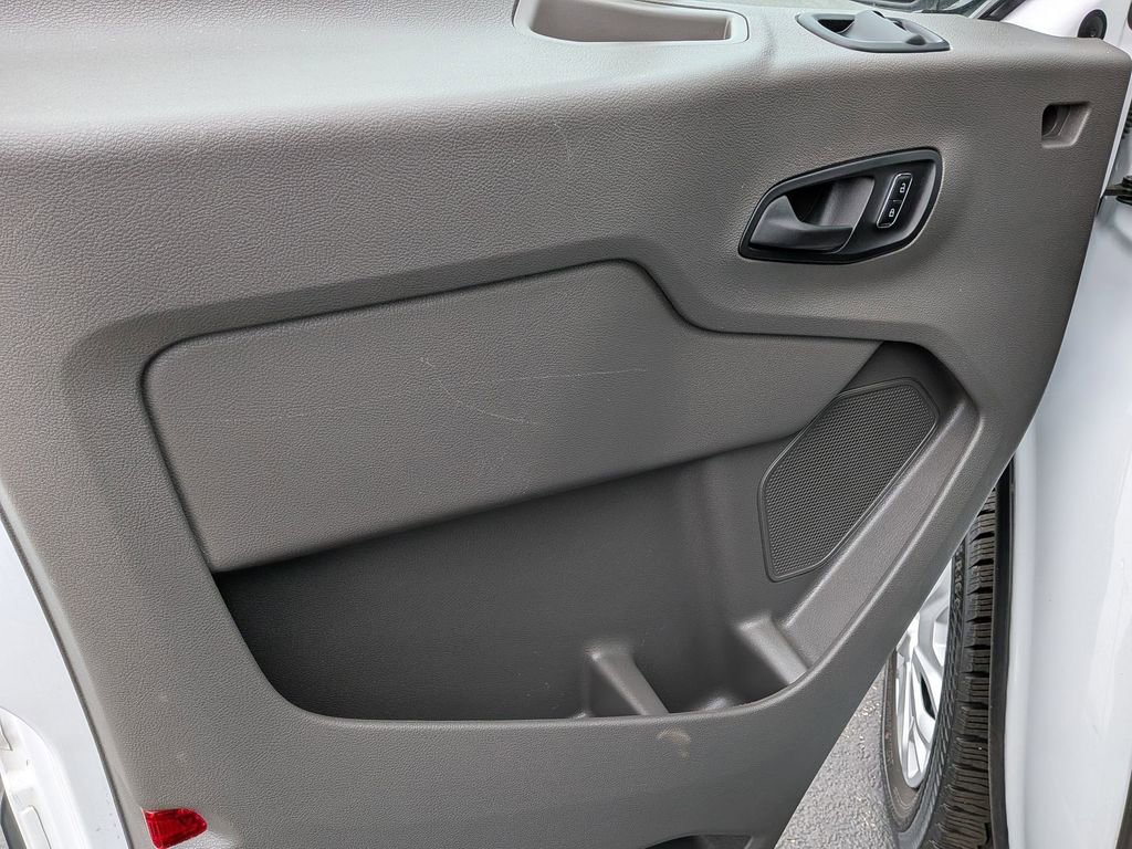 Used 2024 Ford Transit 350 XLT image 9