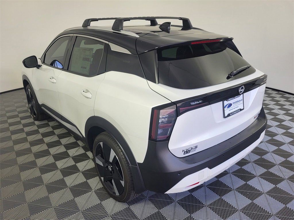 New 2025 Nissan Kicks SR w/ SR Premium Package image 5