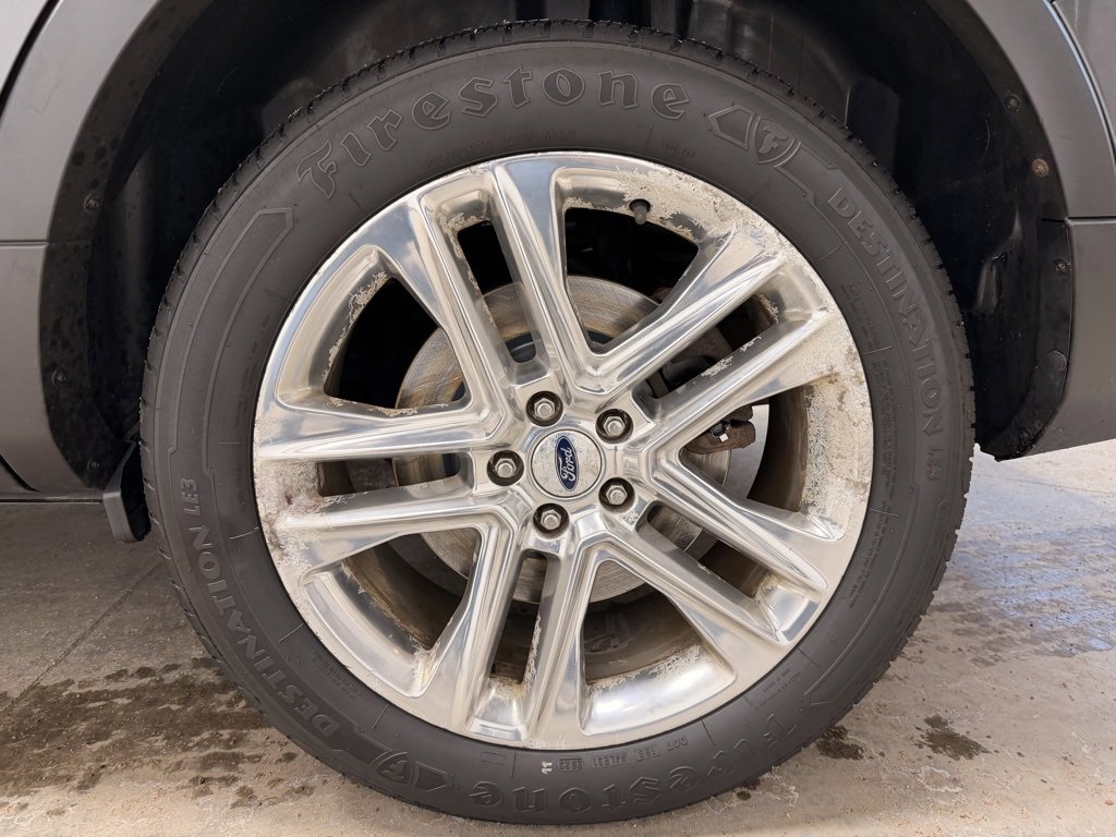 Used 2017 Ford Explorer XLT w/ Equipment Group 202A image 13