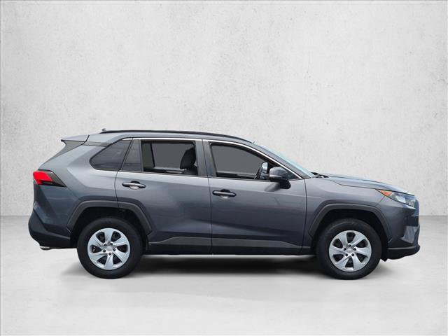 Used 2020 Toyota RAV4 LE FWD video 4