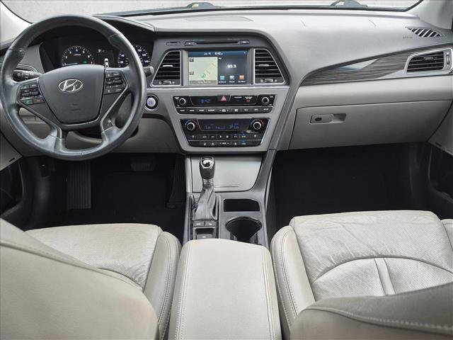 Used 2015 Hyundai Sonata Limited w/ Option Group 06 FWD image 11