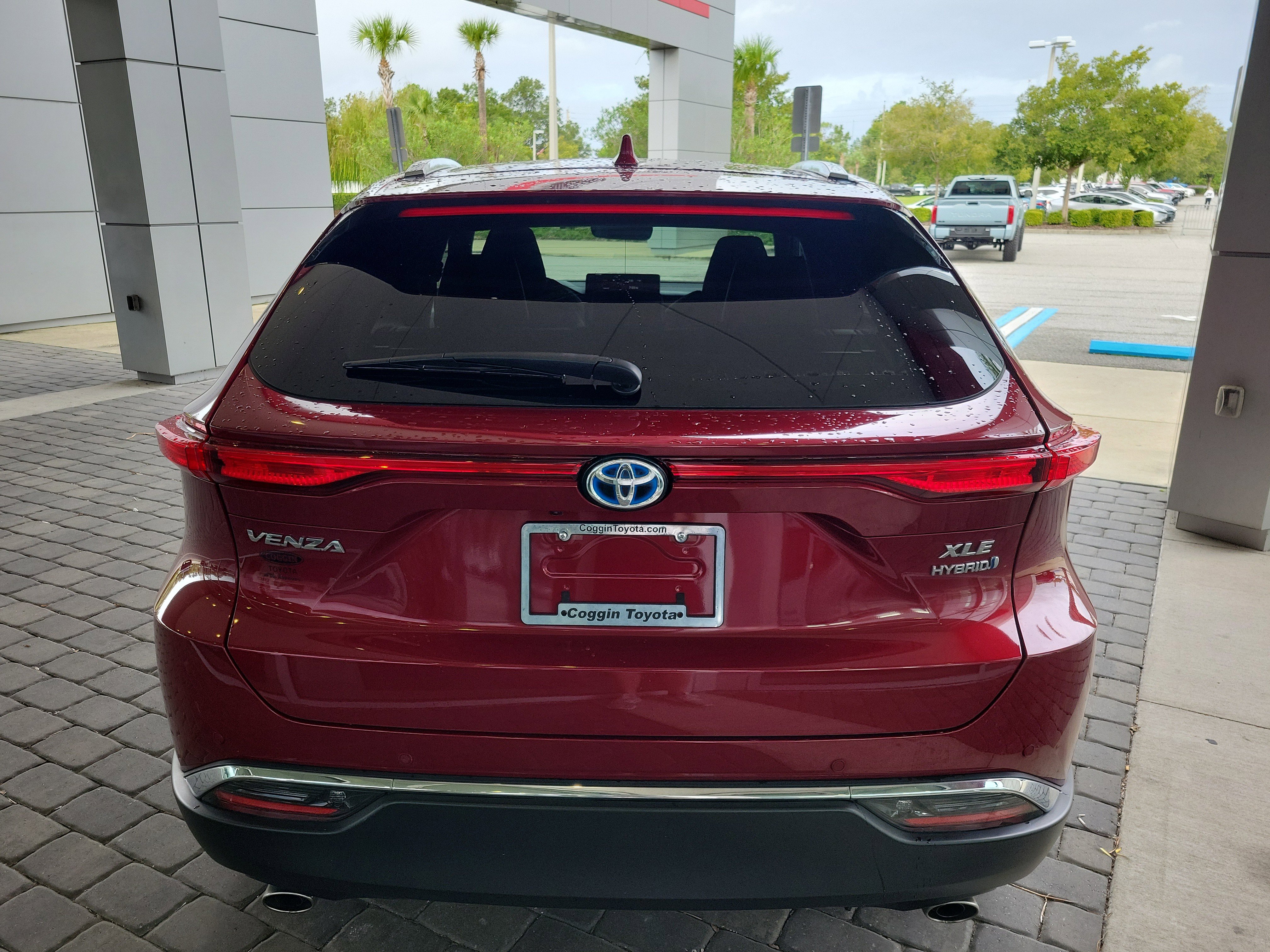 Certified 2021 Toyota Venza XLE image 5