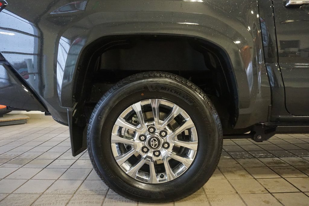 Certified 2025 Toyota Tacoma Limited AWD/4WD image 33