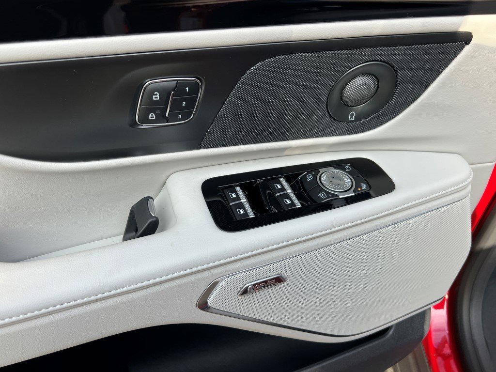 New 2026 Lincoln Nautilus Reserve image 16