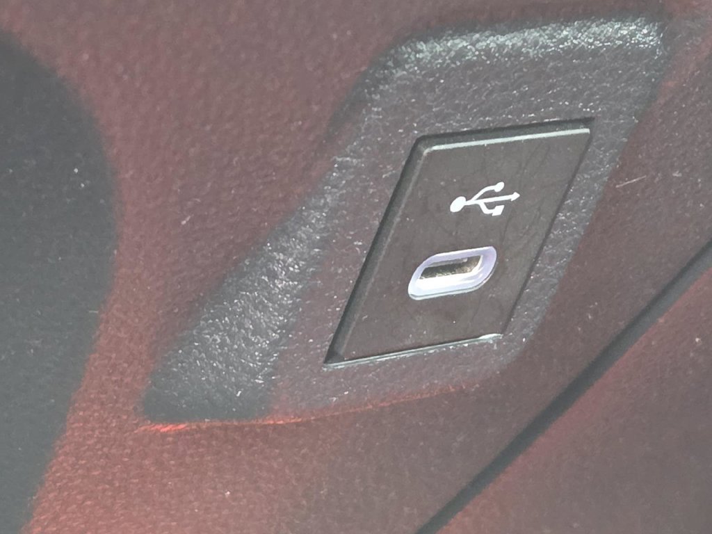 Used 2024 Toyota Corolla SE FWD image 4