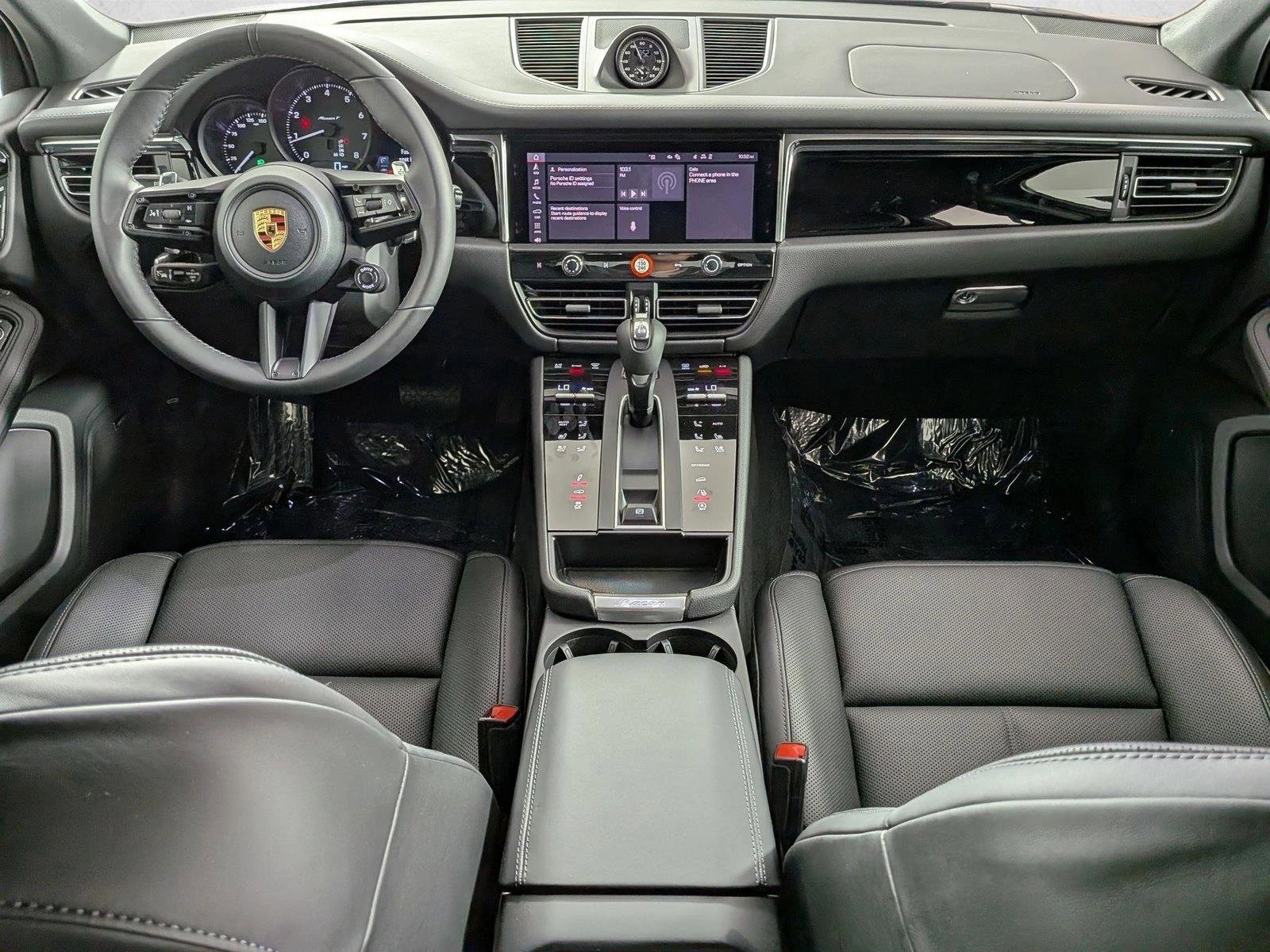 Used 2026 Porsche Macan AWD/4WD image 21