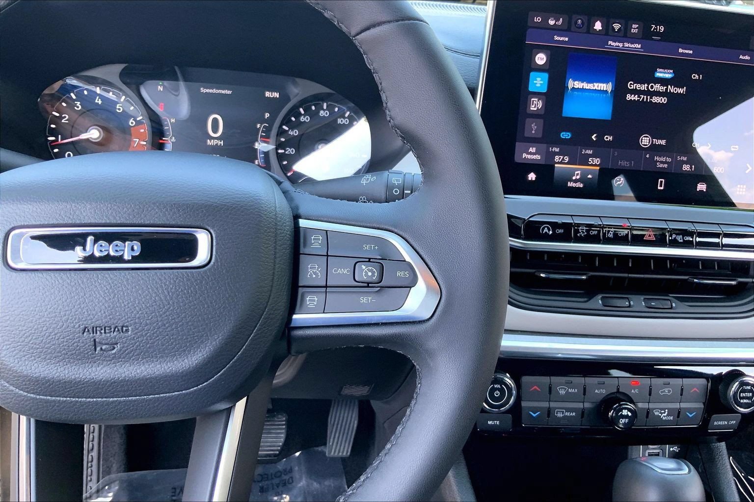 Certified 2024 Jeep Compass Limited w/ Sun and Sound Group AWD/4WD image 24