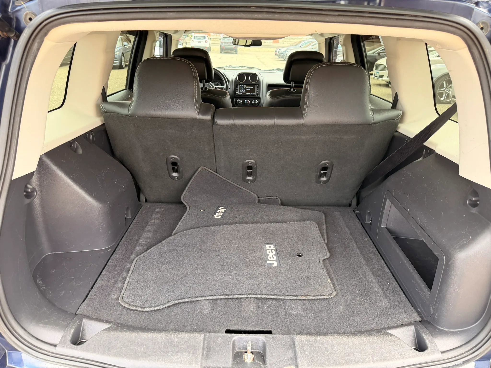 Used 2016 Jeep Patriot High Altitude AWD/4WD image 17