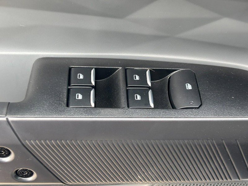 New 2026 Ford Maverick XL image 17