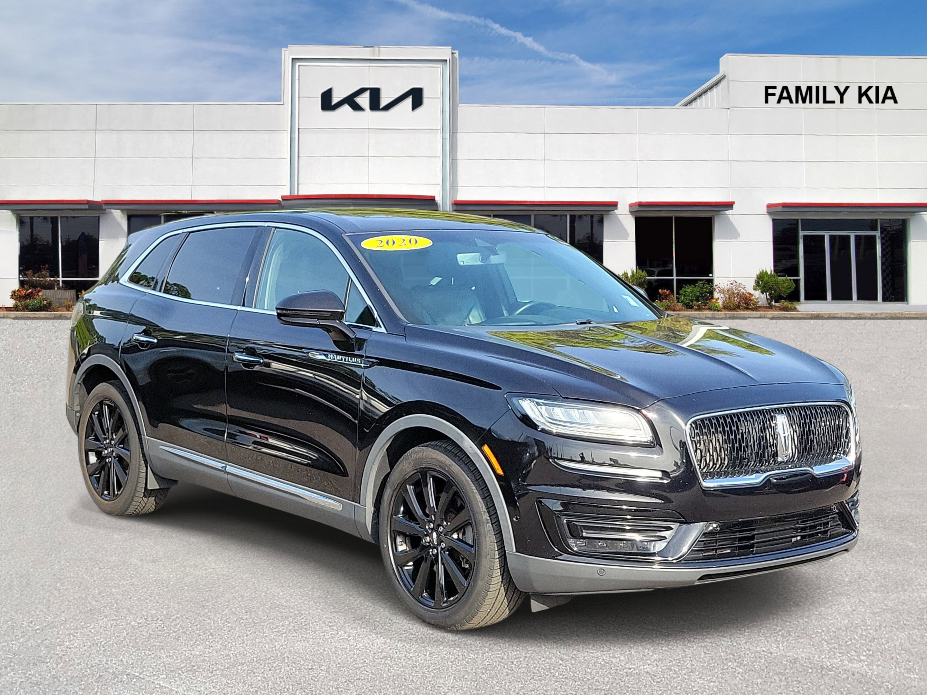 Used 2020 Lincoln Nautilus Reserve image 1