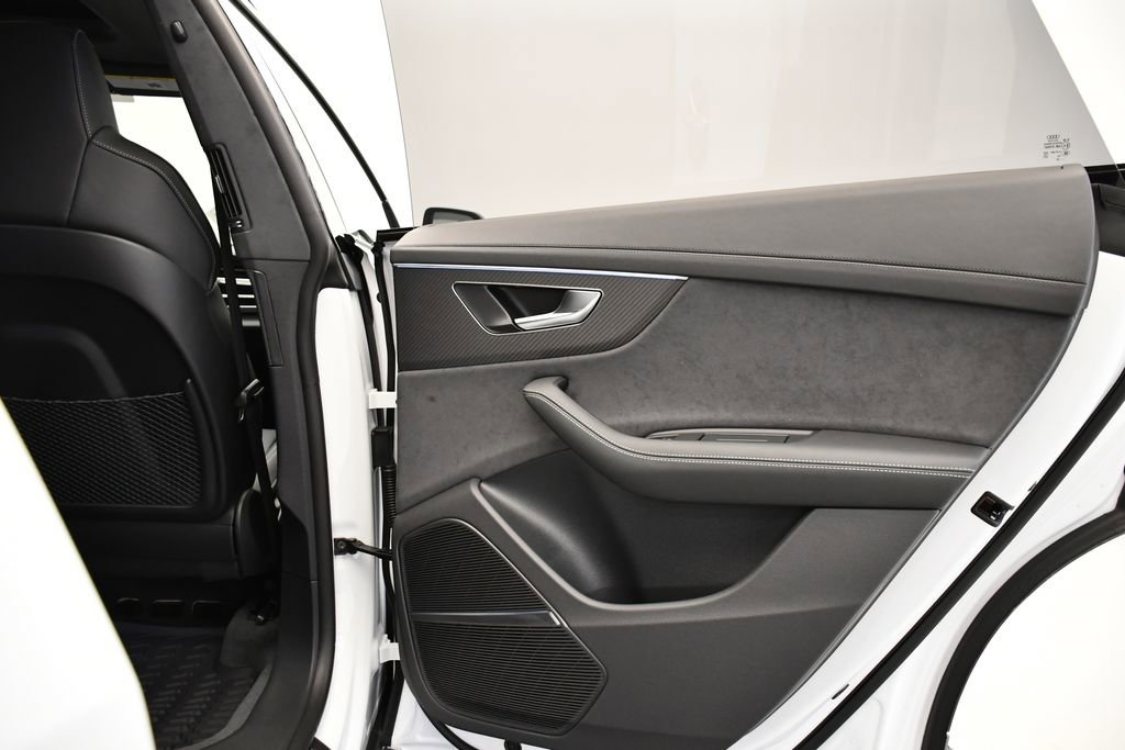 New 2026 Audi SQ8 Prestige image 47