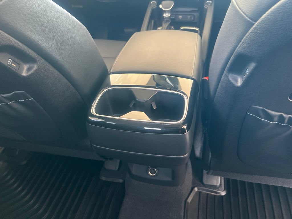 Certified 2025 Kia Telluride EX w/ EX Captain's Chair Package AWD/4WD image 20