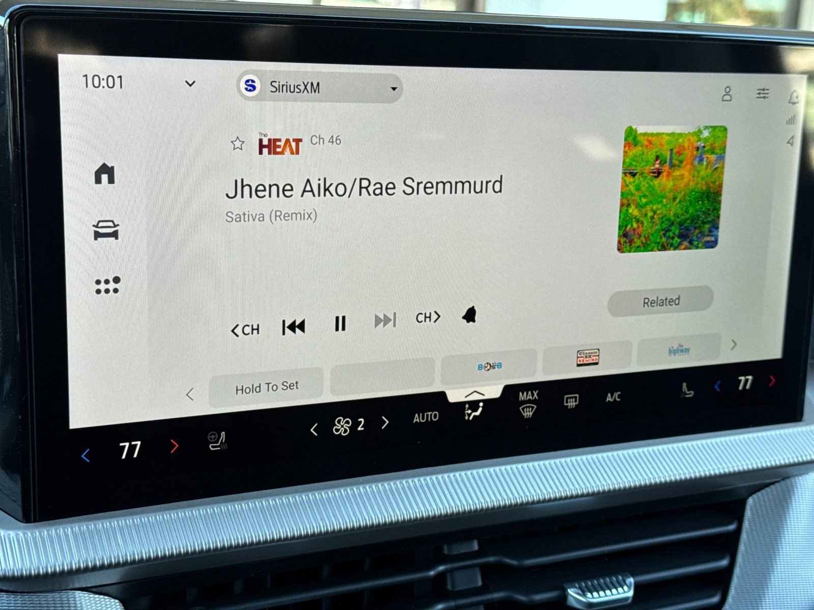 New 2025 Ford Explorer Active w/ Active Comfort Package image 21