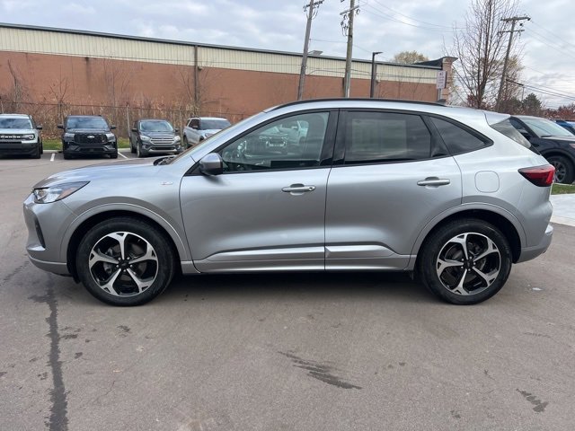 Used 2023 Ford Escape ST-Line Select w/ Tech Pack #2 image 8