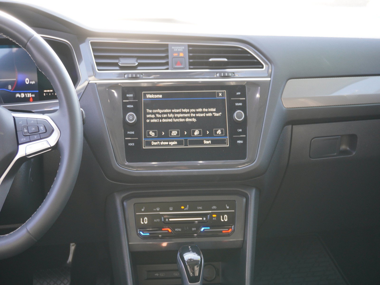 Used 2023 Volkswagen Tiguan SE AWD/4WD image 18