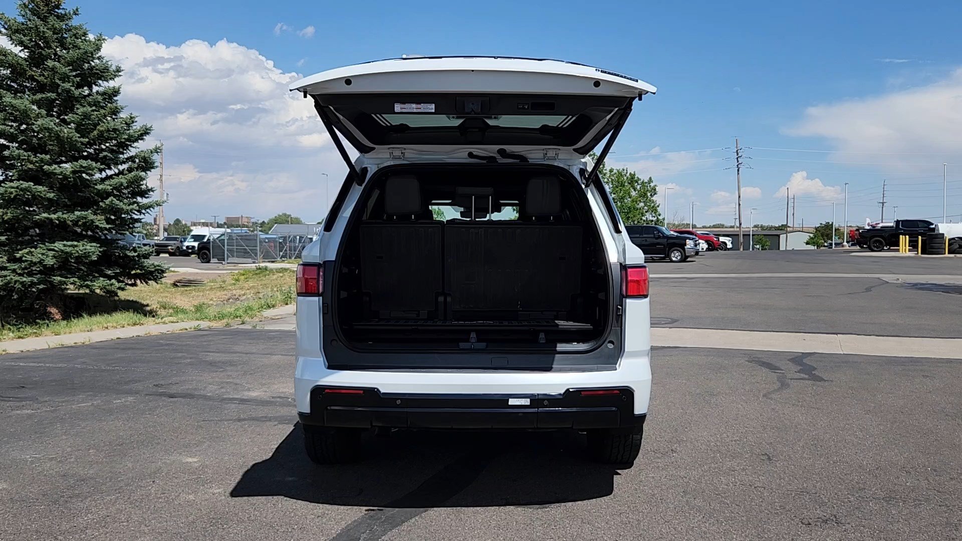 Used 2025 Toyota Sequoia Platinum w/ TRD Off-Road Package AWD/4WD image 19