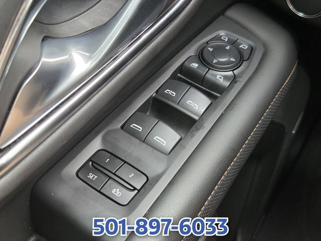 Used 2024 GMC Yukon AT4 AWD/4WD image 32