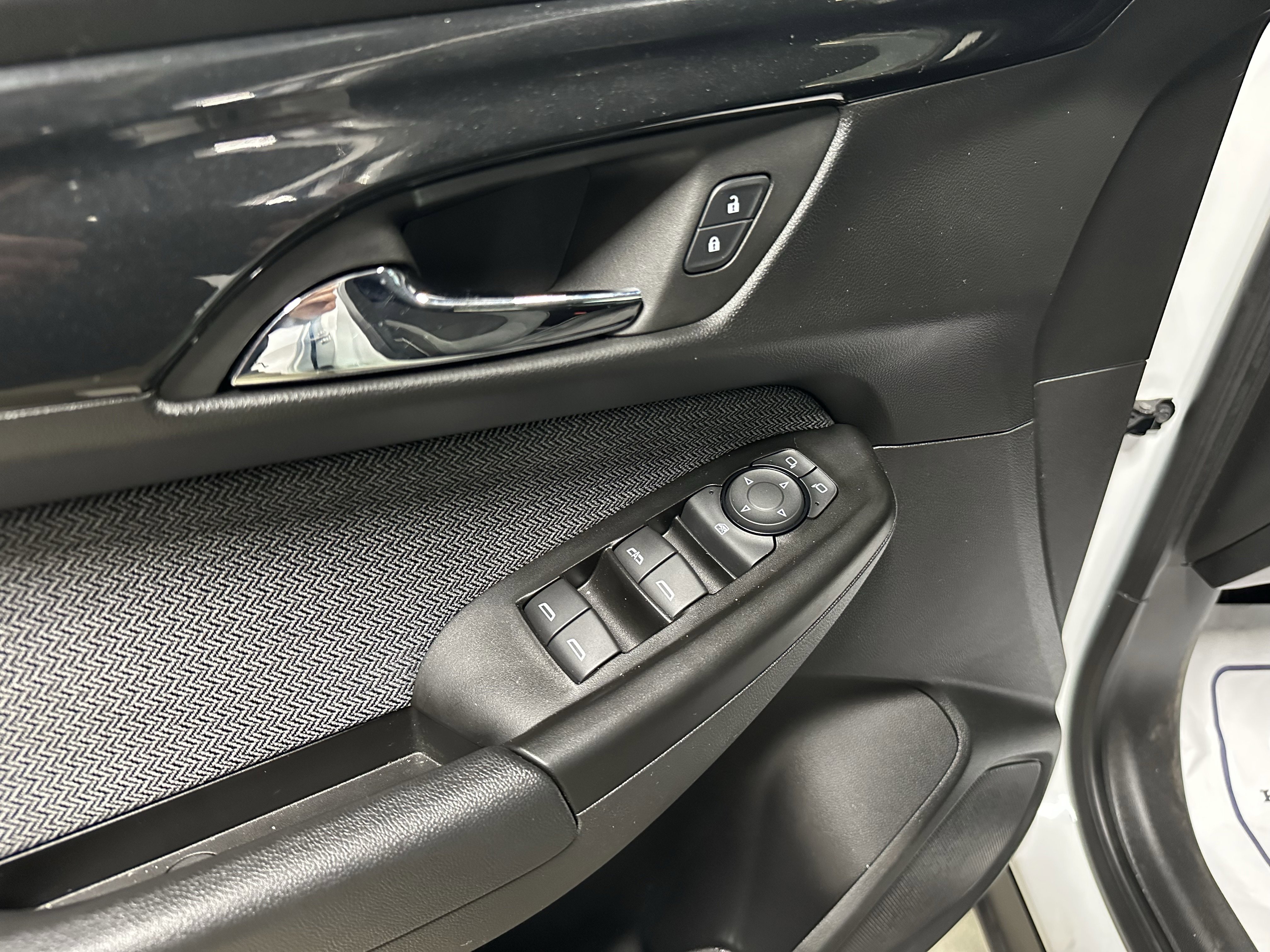 Used 2024 Chevrolet TrailBlazer LS w/ LS Convenience Package AWD/4WD image 14