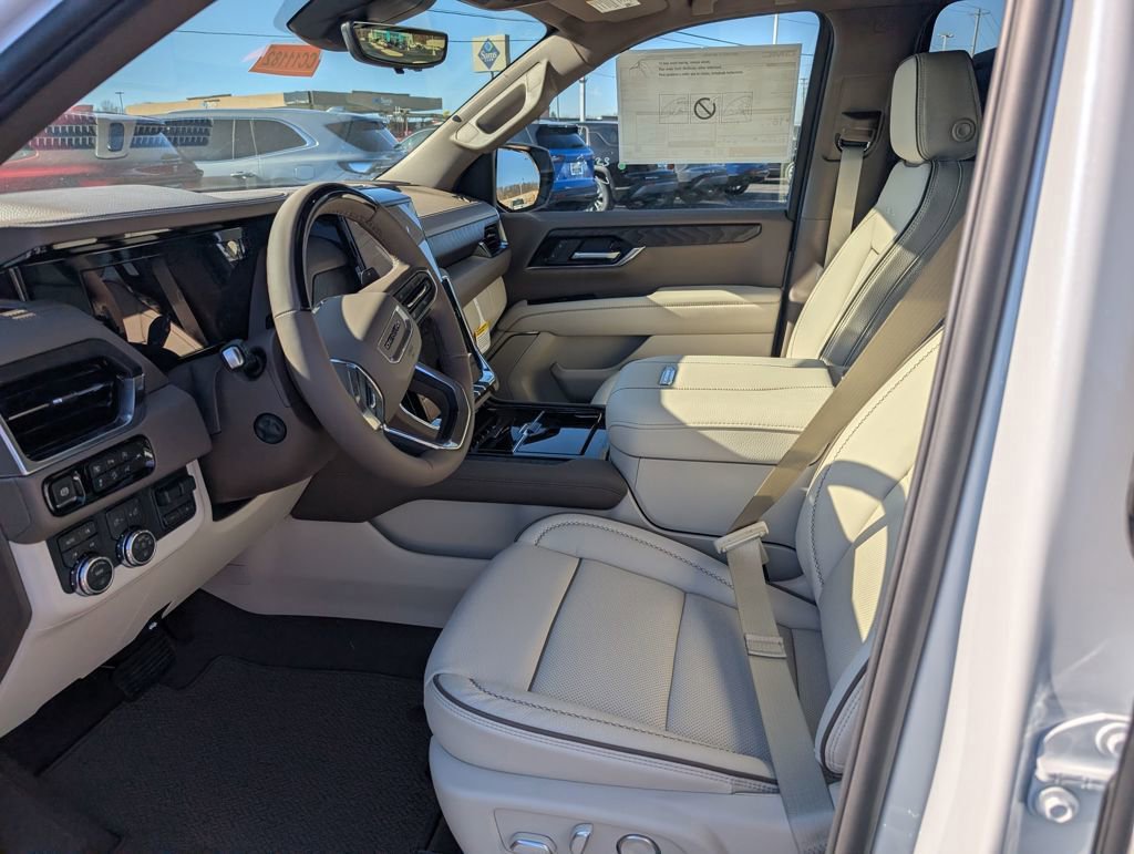 New 2026 GMC Yukon XL Denali w/ Denali Reserve Package image 13