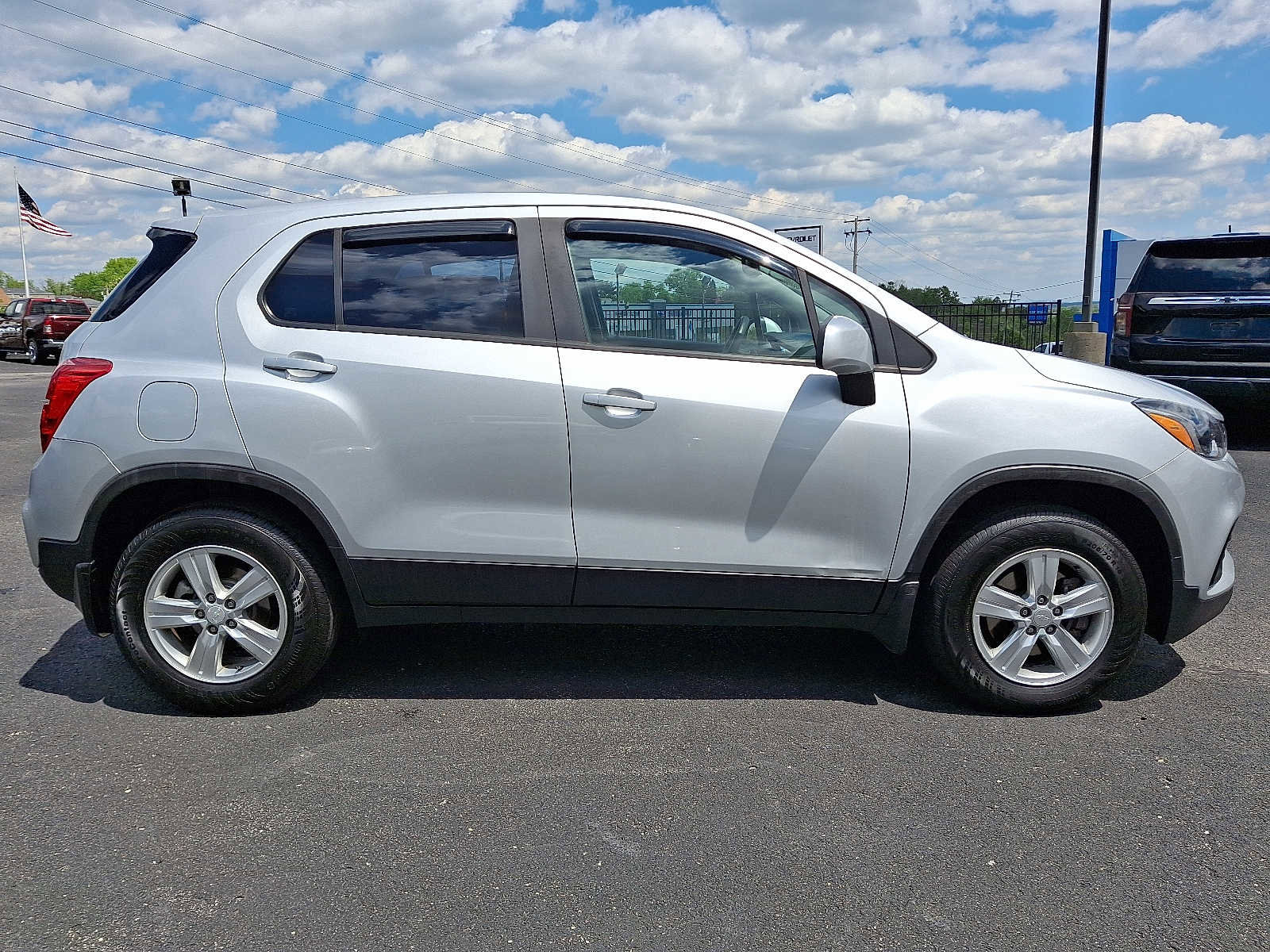 Used 2018 Chevrolet Trax LS w/ LPO, Protection Package AWD/4WD image 7