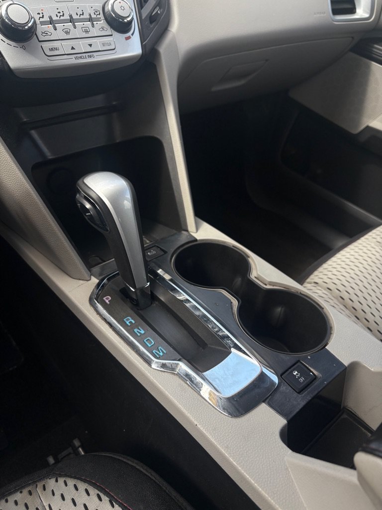 Used 2010 Chevrolet Equinox LS FWD image 18