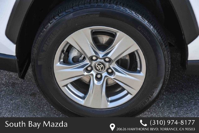 Used 2023 Toyota RAV4 XLE FWD image 11