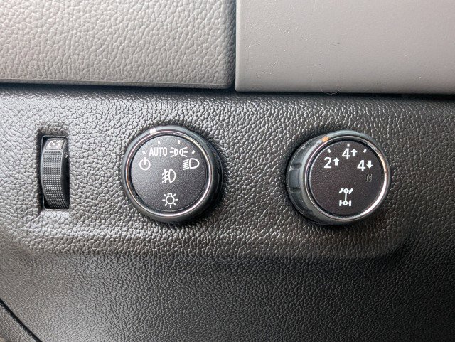 Used 2016 Chevrolet Colorado LT w/ LT Convenience Package AWD/4WD image 16