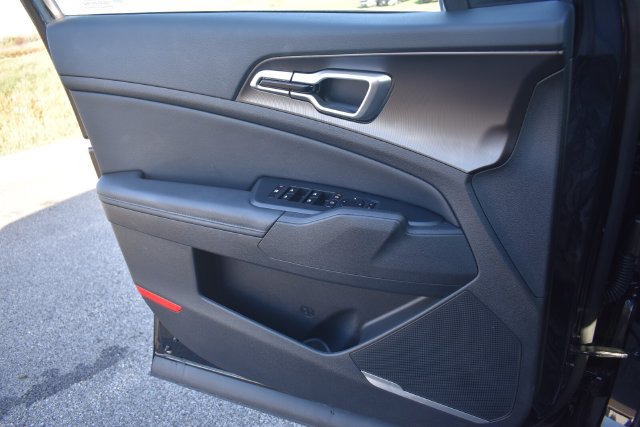 New 2026 Kia Sportage EX FWD image 33
