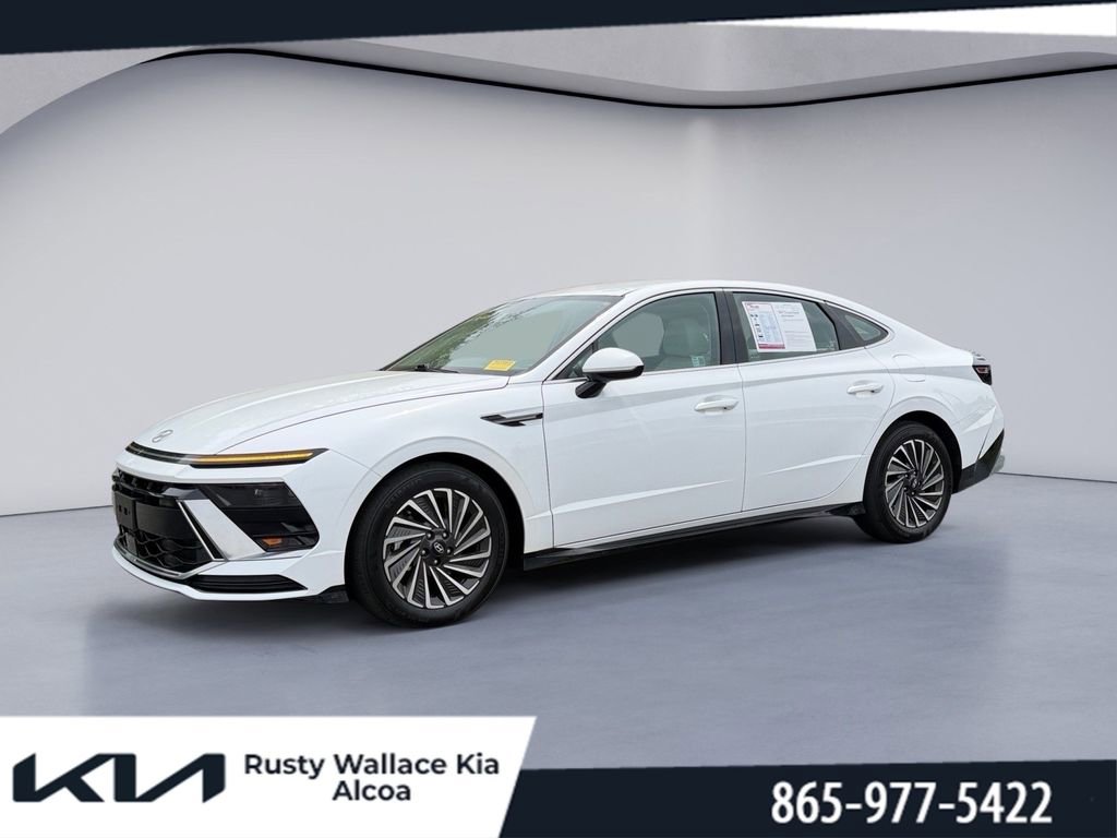 Used 2024 Hyundai Sonata SEL FWD image 1