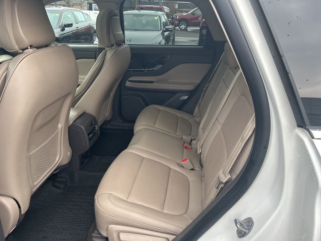 Used 2022 Lincoln Corsair Grand Touring w/ Elements Technology Bundle image 14