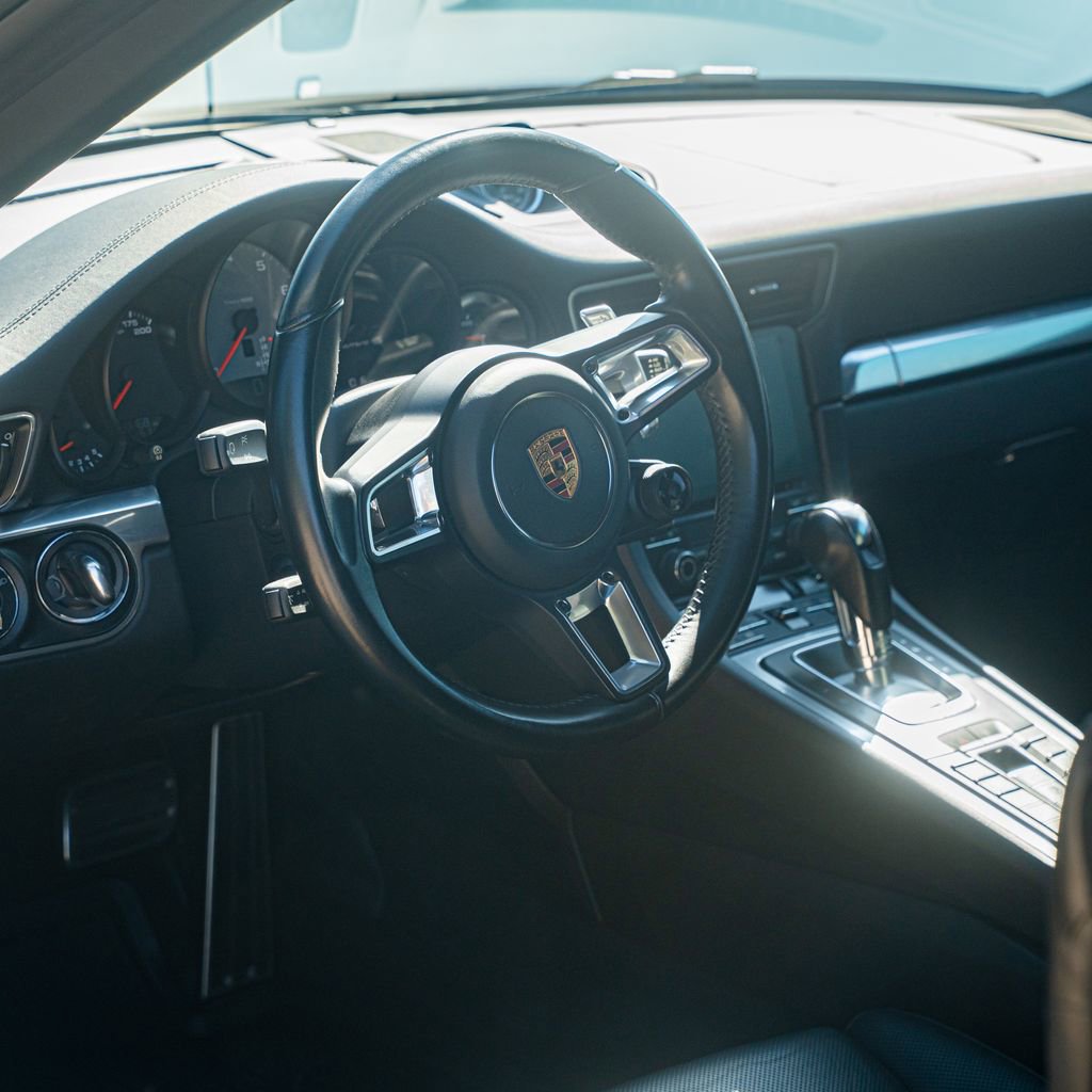 Used 2018 Porsche 911 Carrera 4S image 31