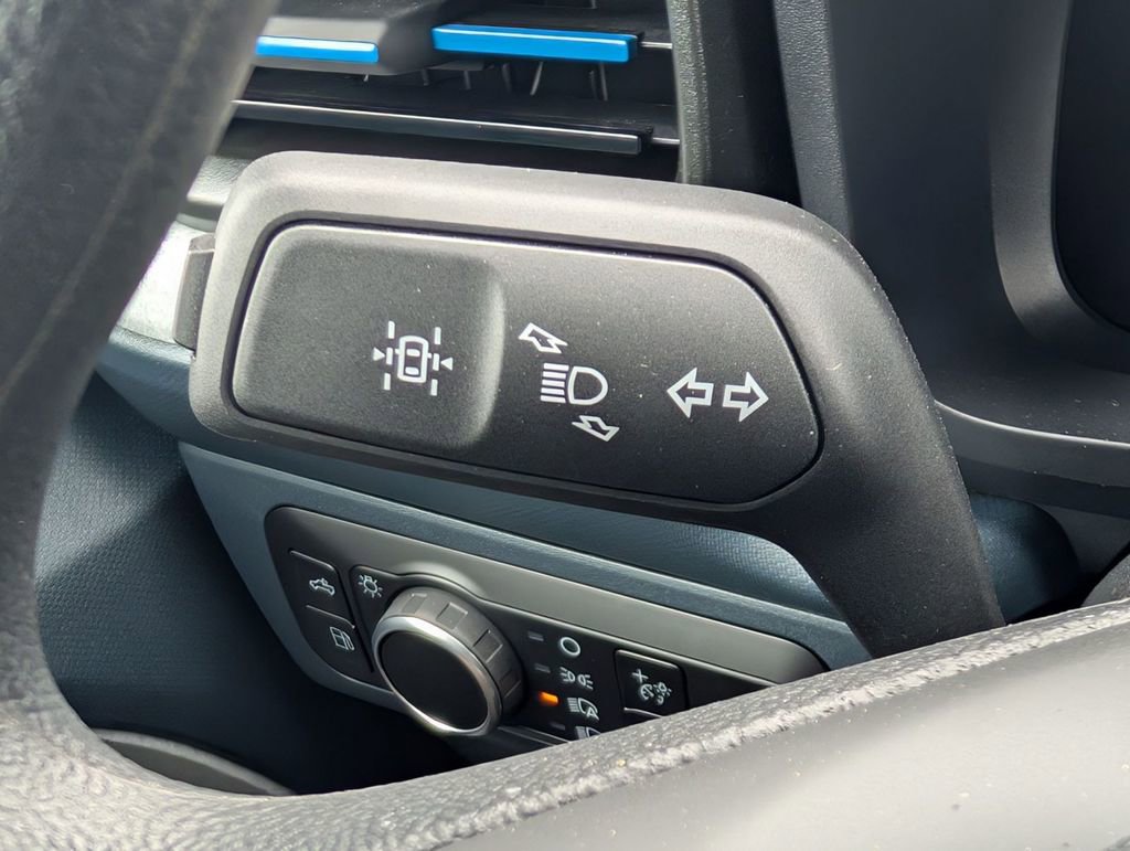 New 2025 Ford Maverick XLT image 31