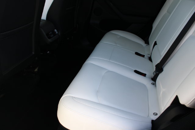 Used 2023 Tesla Model Y Performance AWD/4WD image 33
