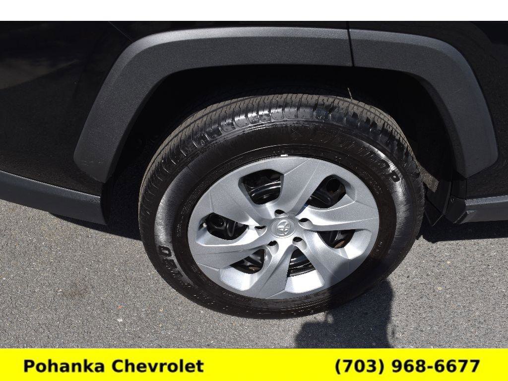 Used 2024 Toyota RAV4 LE image 31