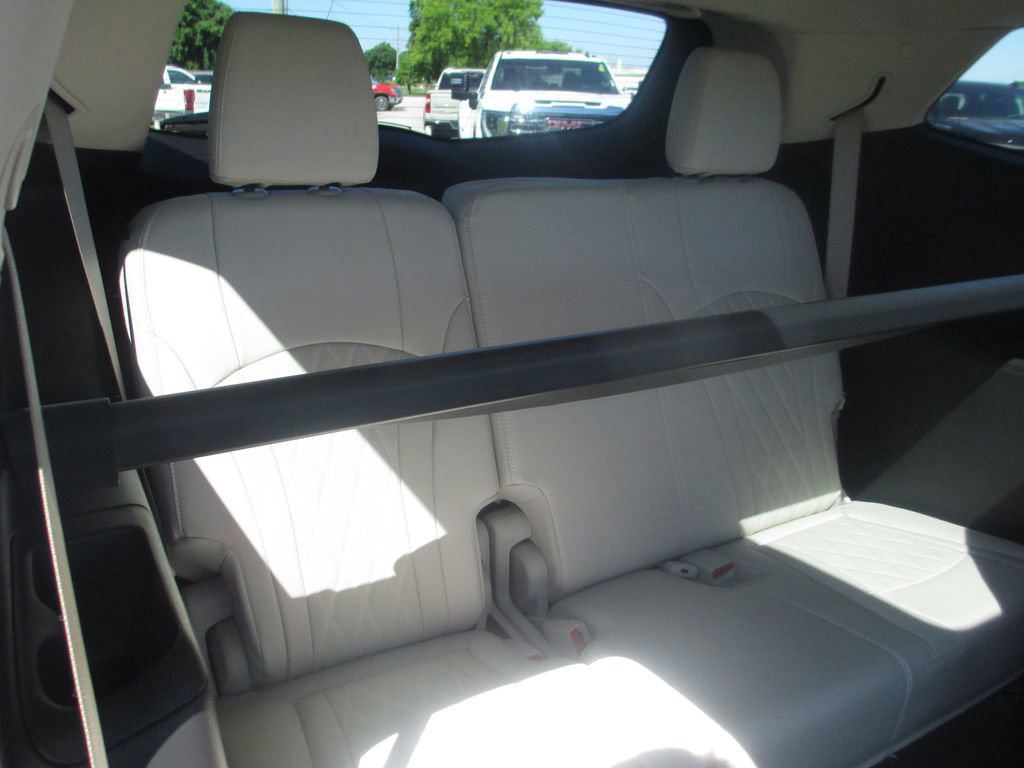 Used 2024 Buick Enclave Avenir FWD image 27