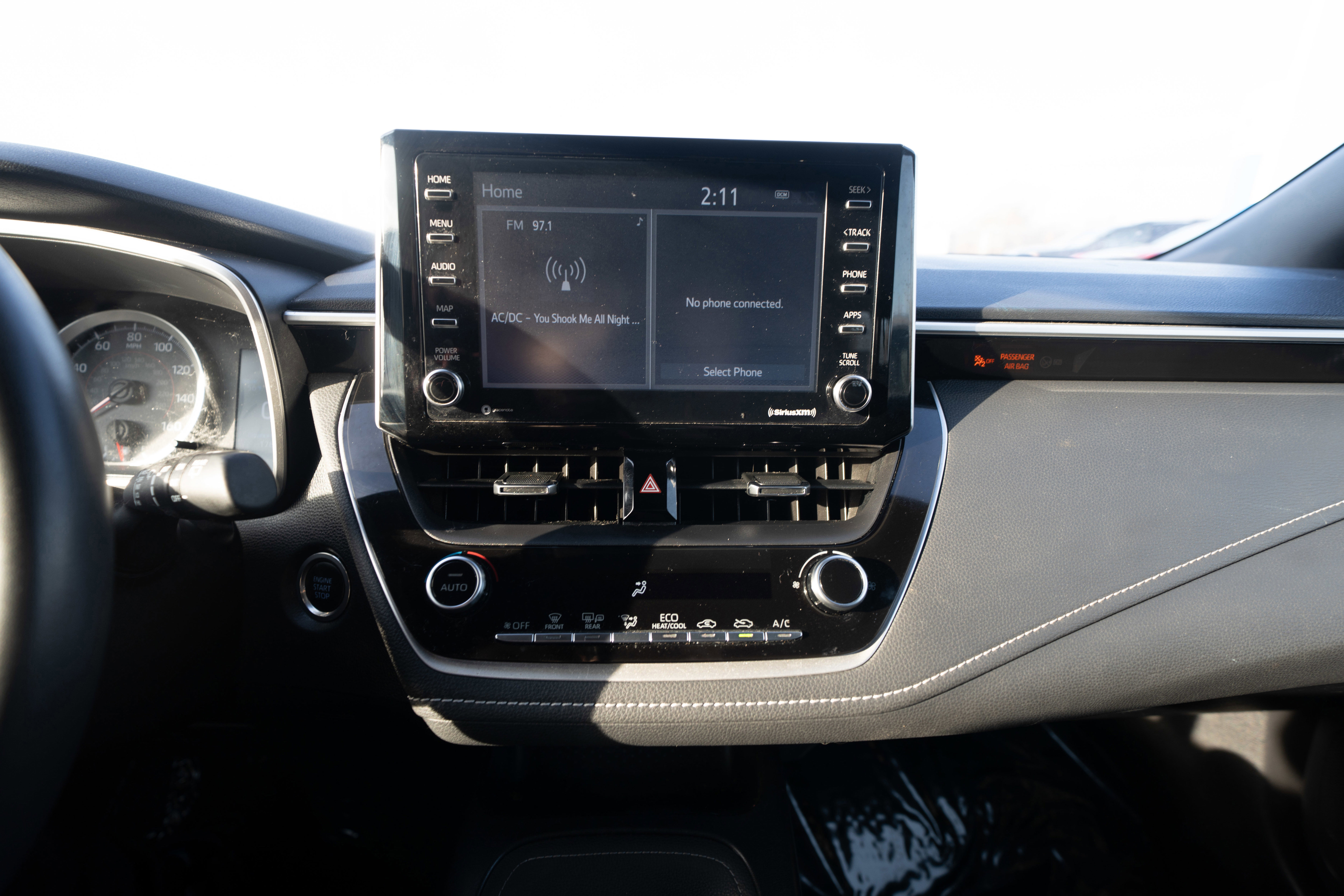 Used 2021 Toyota Corolla SE image 17