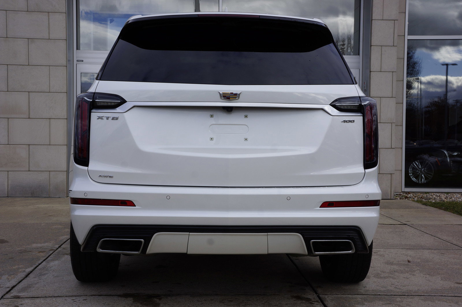 Used 2024 Cadillac XT6 Premium Luxury w/ Technology Package image 7