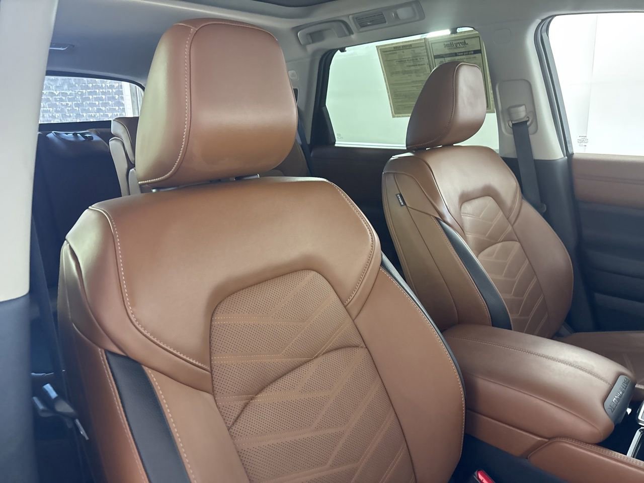 Used 2024 Nissan Pathfinder Platinum w/ Cargo Package image 32