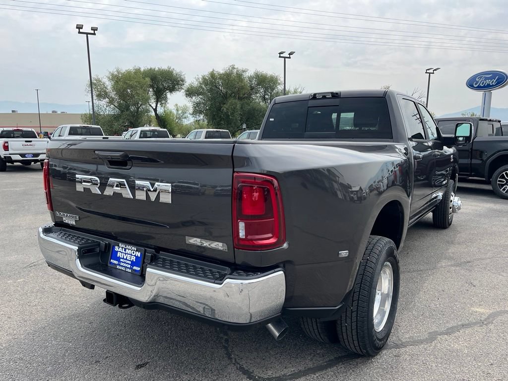 New 2026 RAM 3500 Laramie AWD/4WD image 5