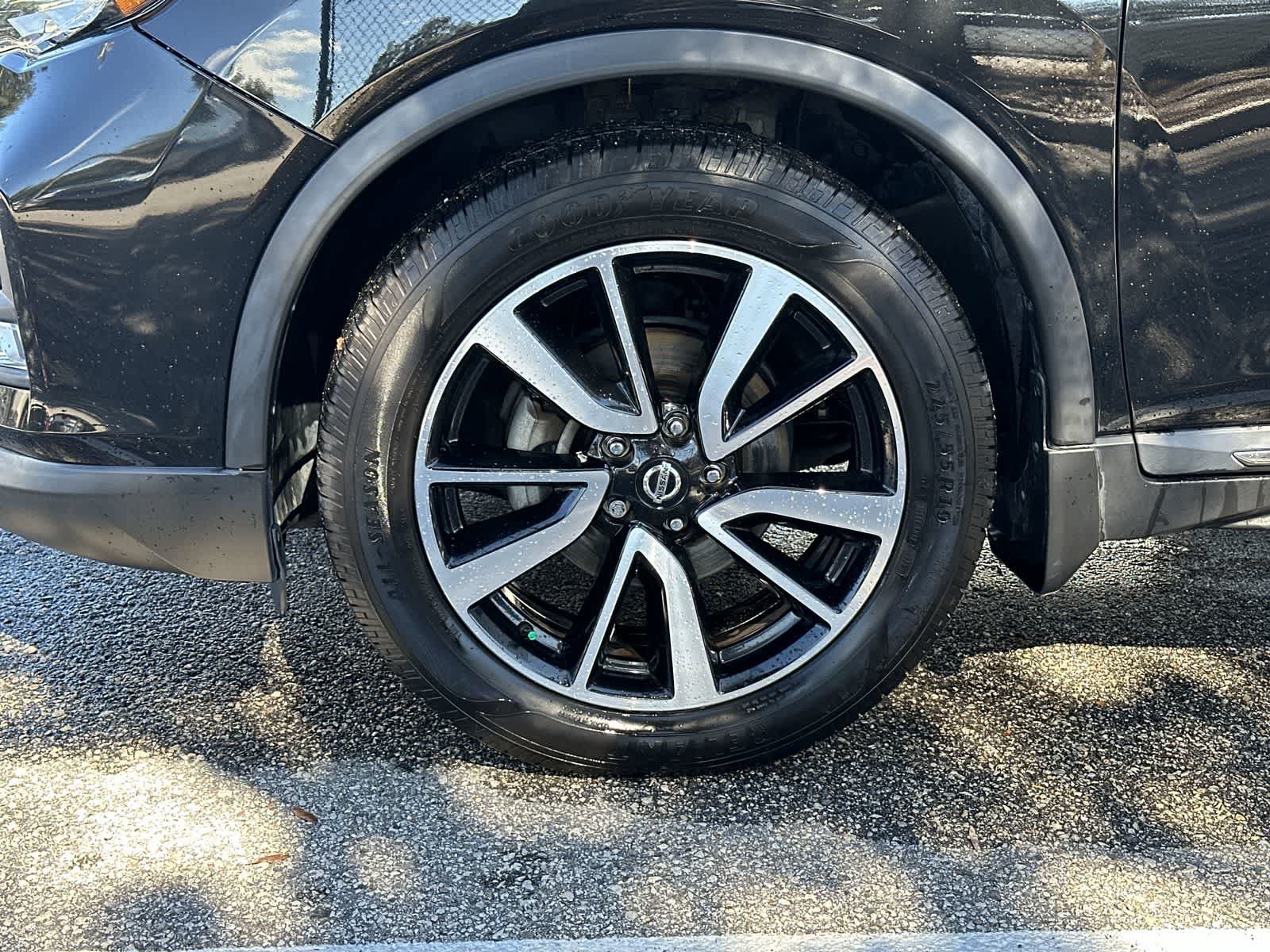 Used 2020 Nissan Rogue SL w/ Premium Package FWD image 13